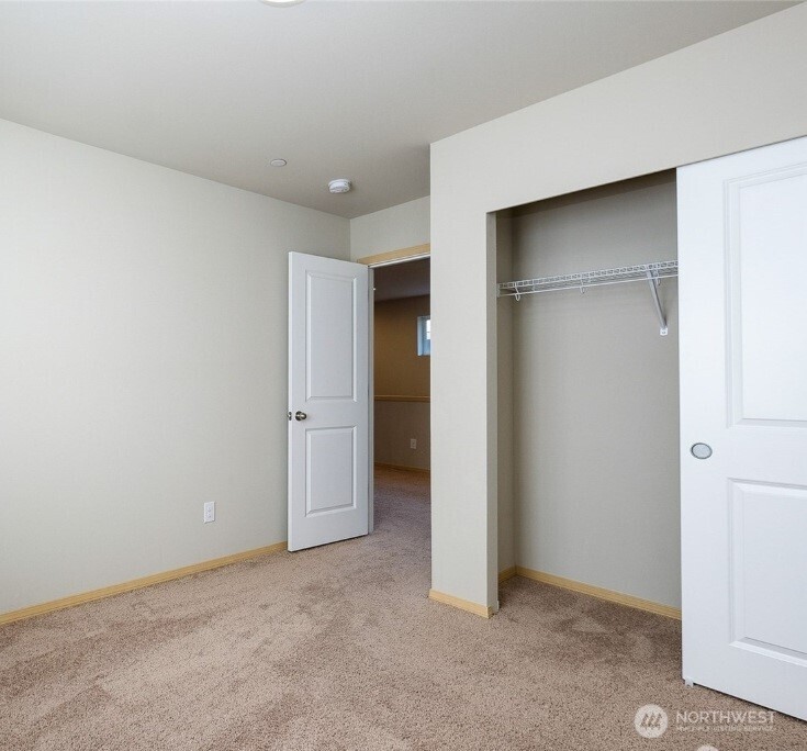 1033 Banyan Street , Bremerton, WA 98310