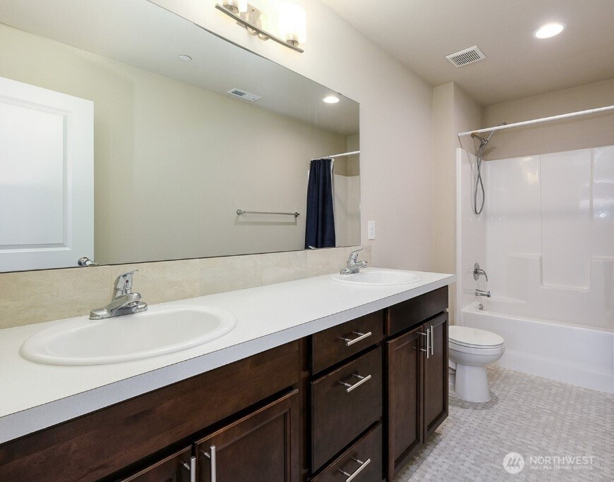 1033 Banyan Street , Bremerton, WA 98310