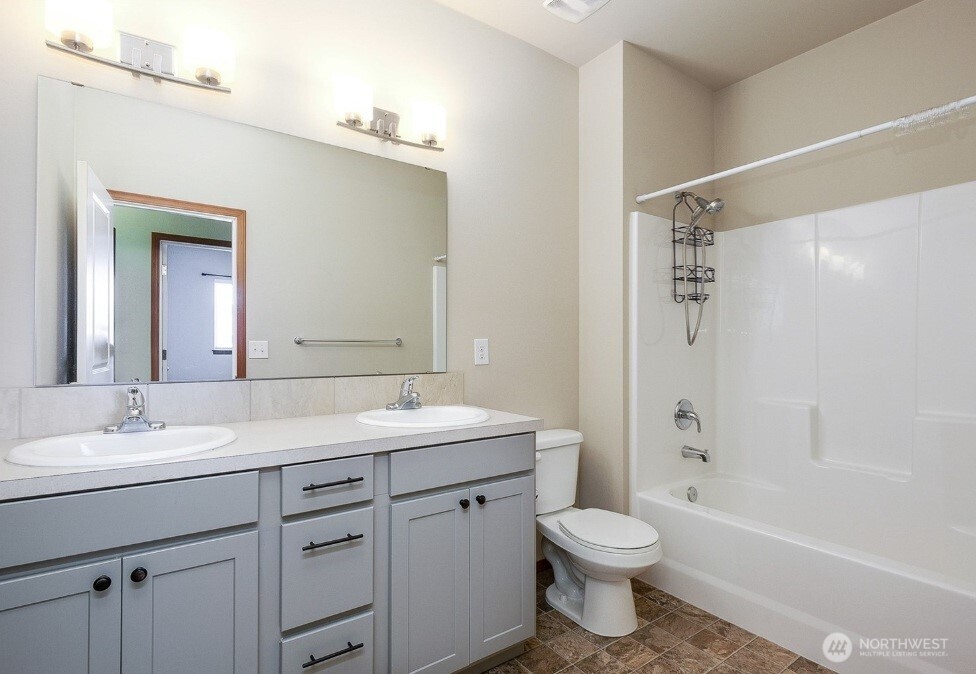 1033 Banyan Street , Bremerton, WA 98310