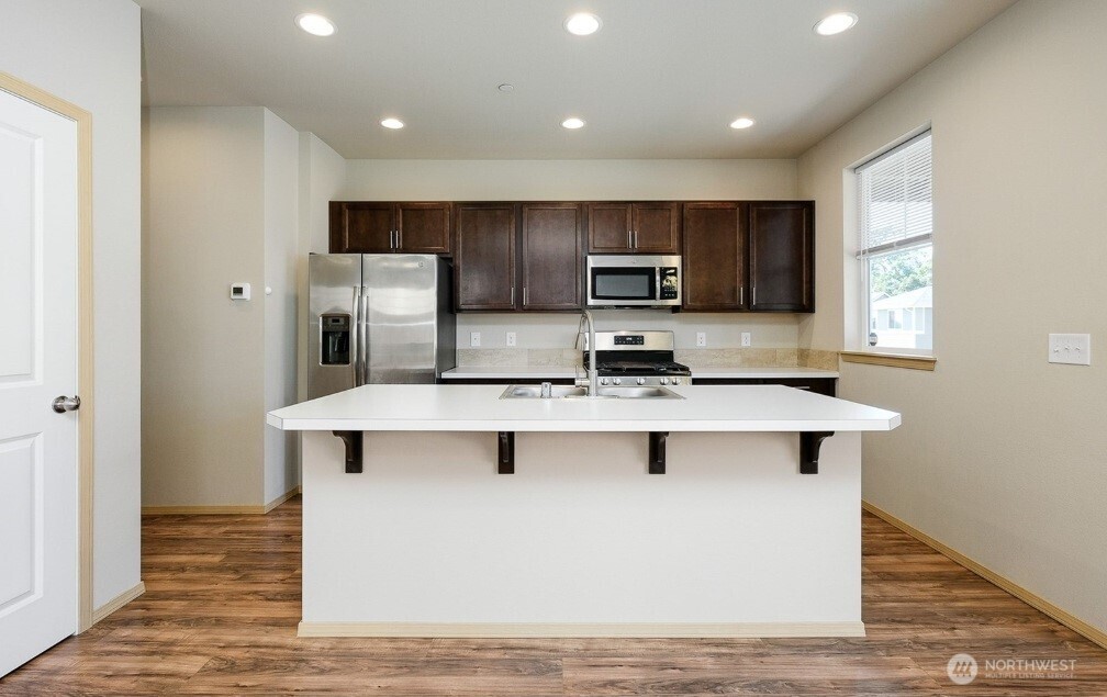 1033 Banyan Street , Bremerton, WA 98310