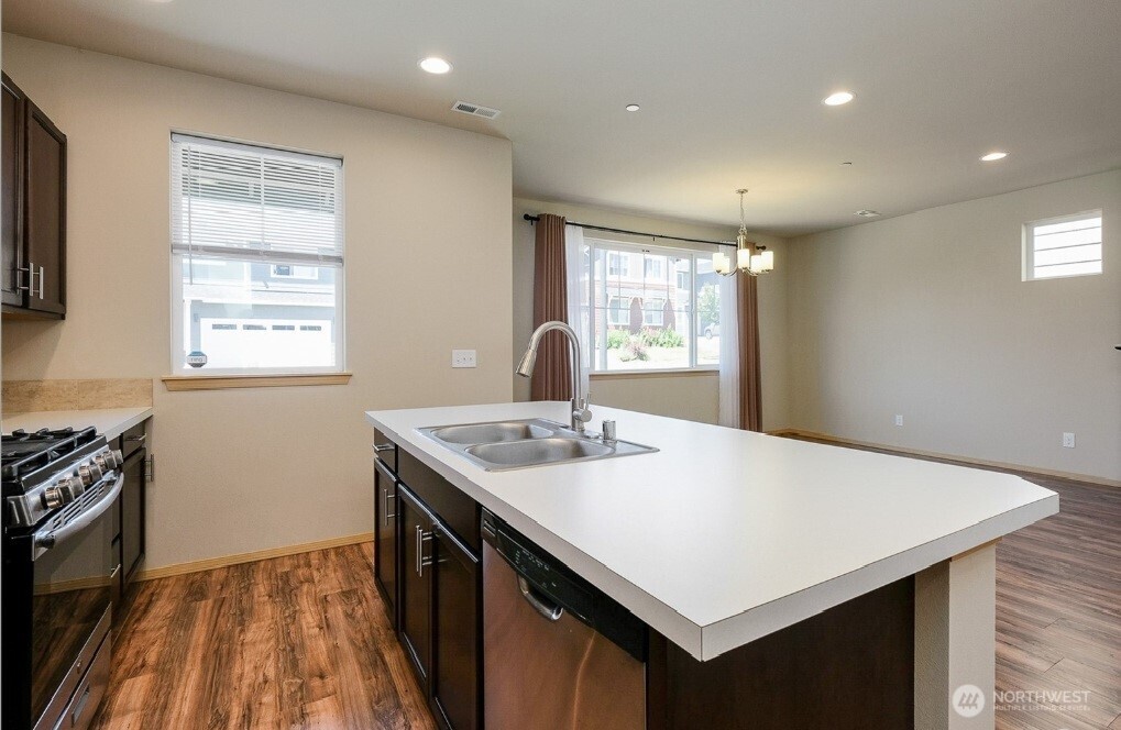 1033 Banyan Street , Bremerton, WA 98310