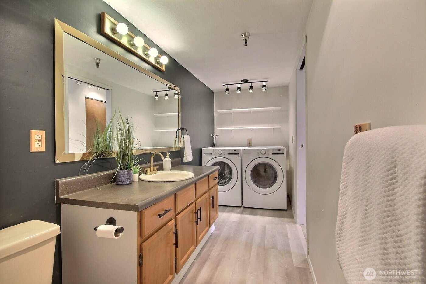 1100 Harrington Avenue NE #205, Renton, WA 98056