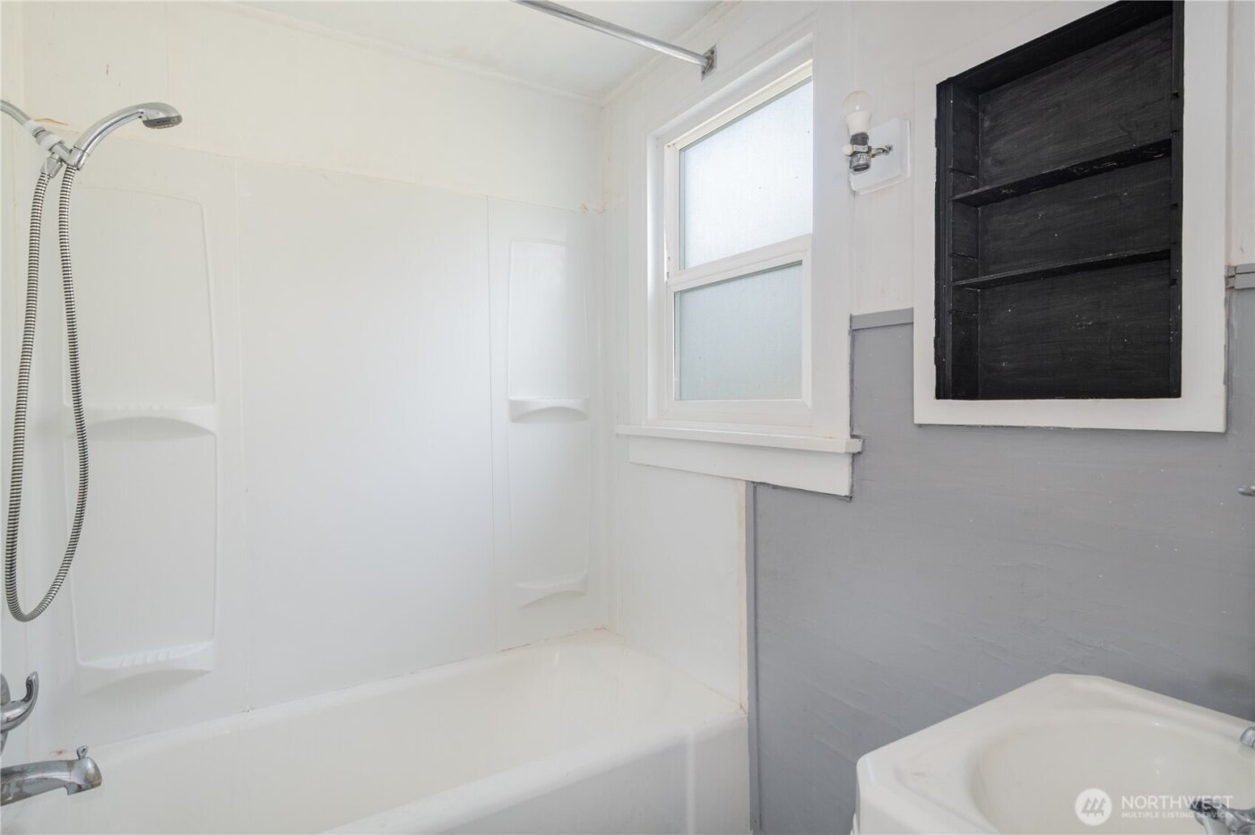 2202 E 32nd Street , Tacoma, WA 98404