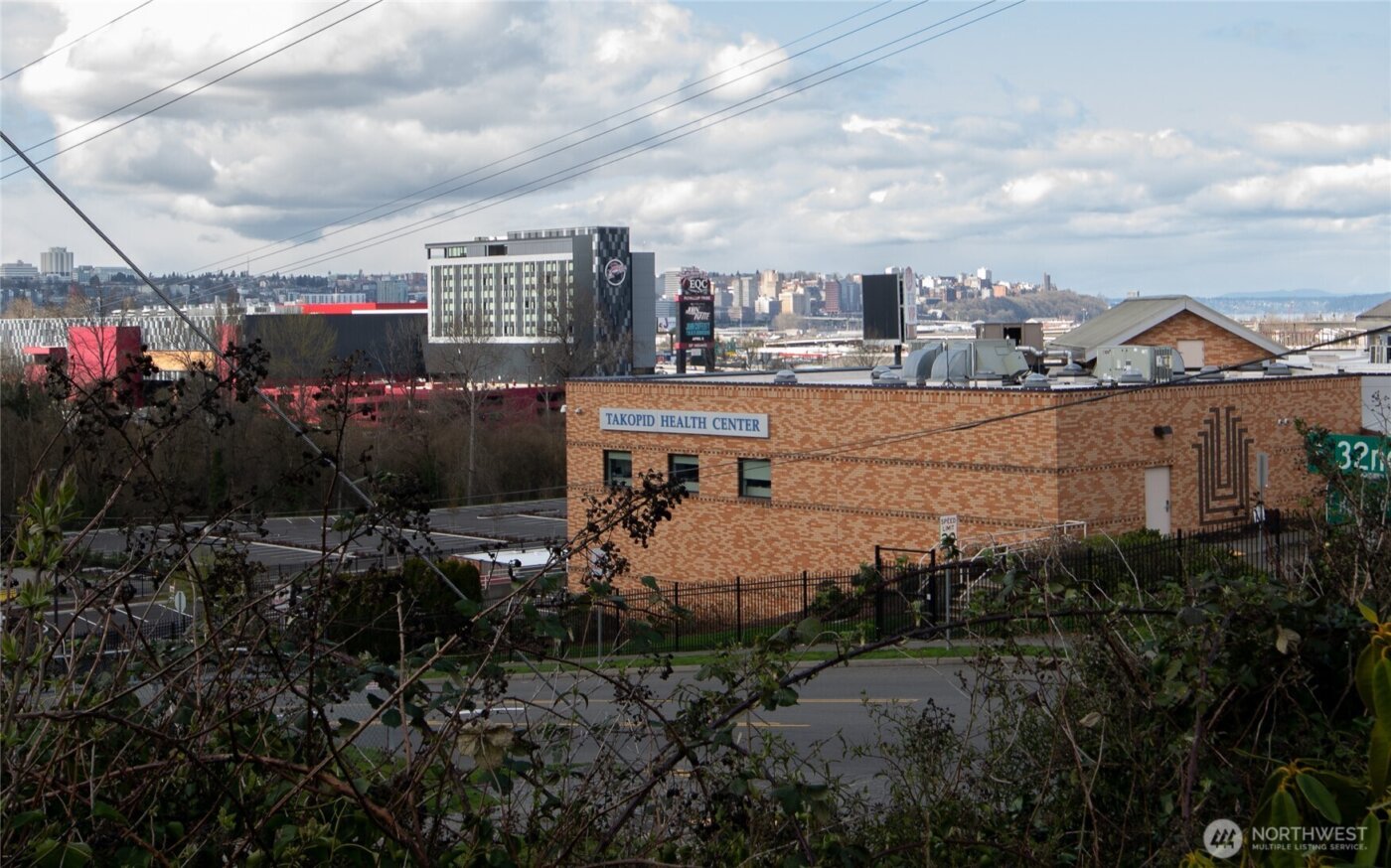 2202 E 32nd Street , Tacoma, WA 98404