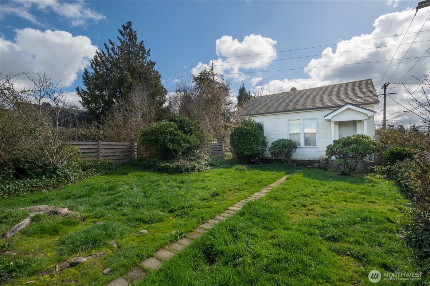 2202 E 32nd Street , Tacoma, WA 98404