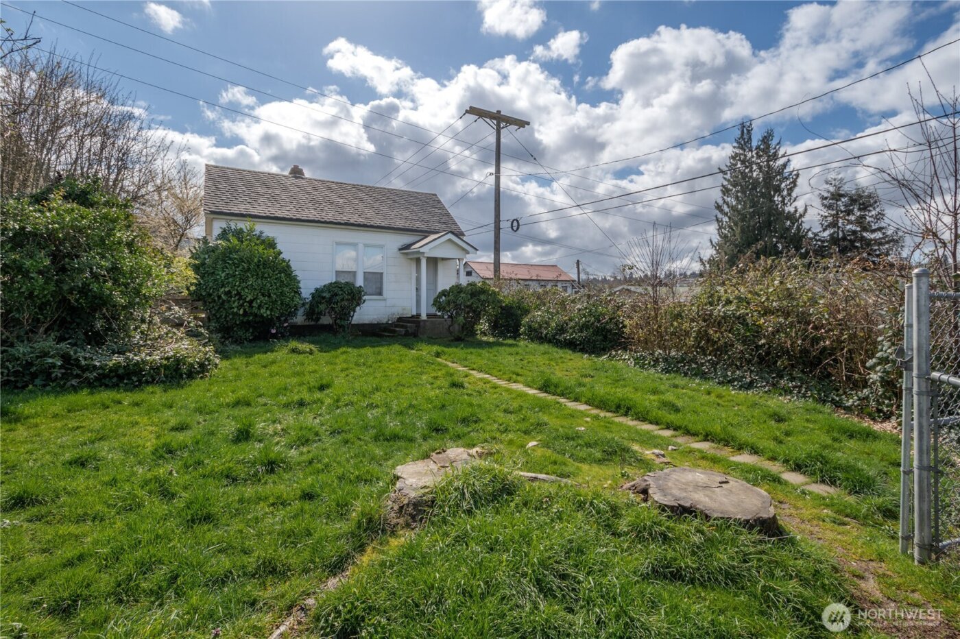 2202 E 32nd Street , Tacoma, WA 98404