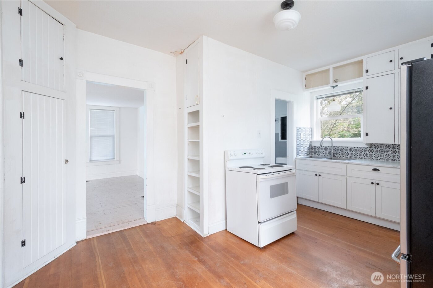 2202 E 32nd Street , Tacoma, WA 98404