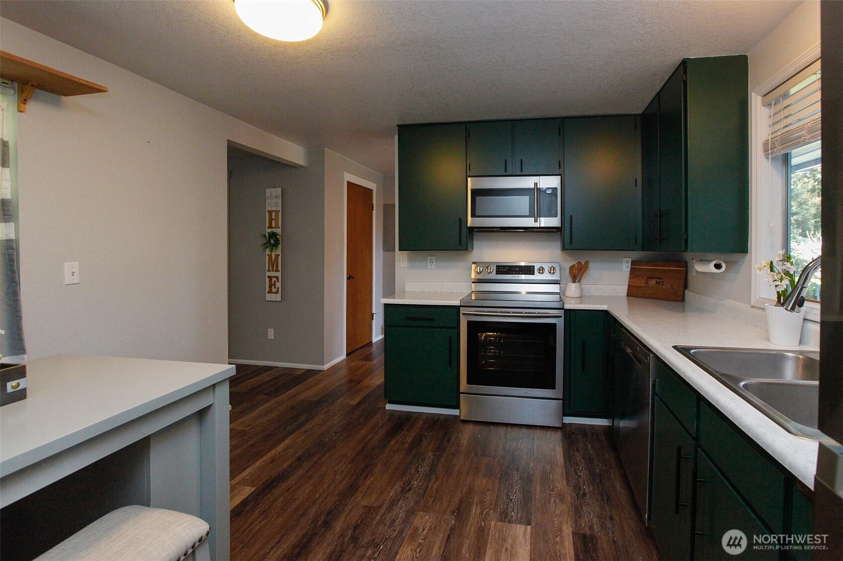 110 SW 325th Place , Federal Way, WA 98003