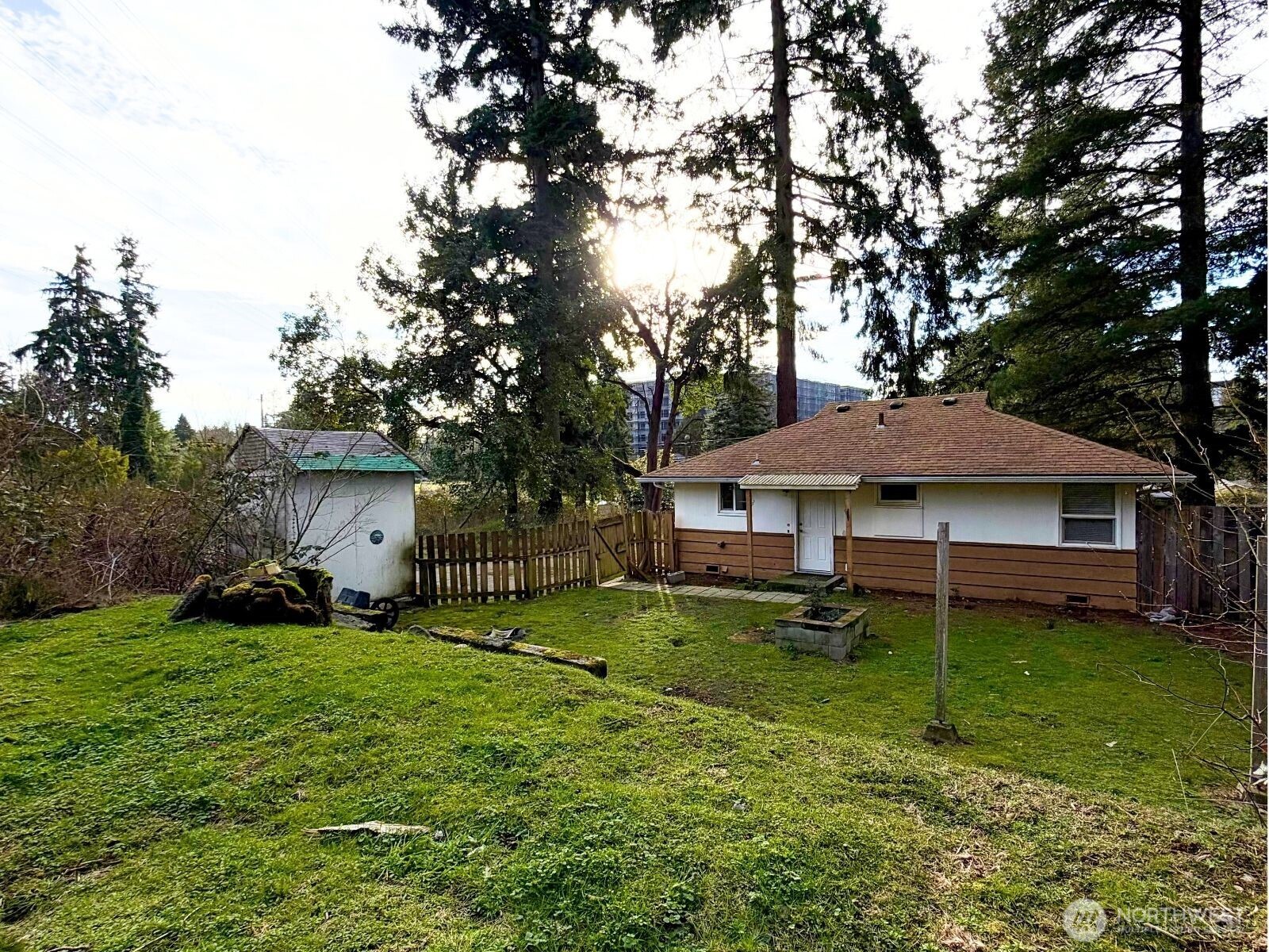 18804 10th Avenue NE, Shoreline, WA 98155-2211