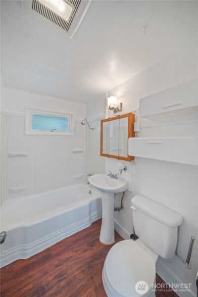 18804 10th Avenue NE, Shoreline, WA 98155-2211 - Photo 8