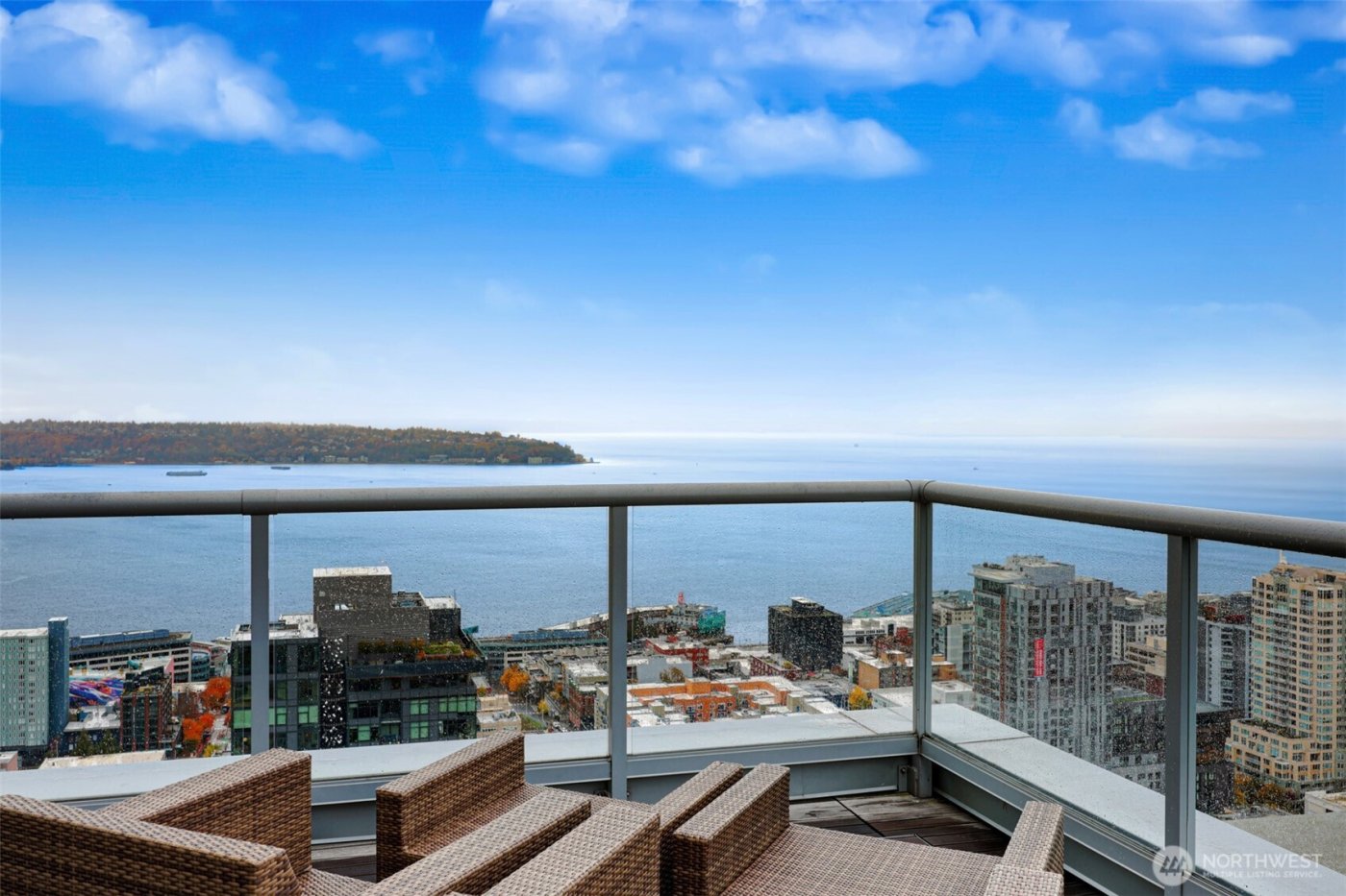 588 Bell Street #2008S, Seattle, WA 98121