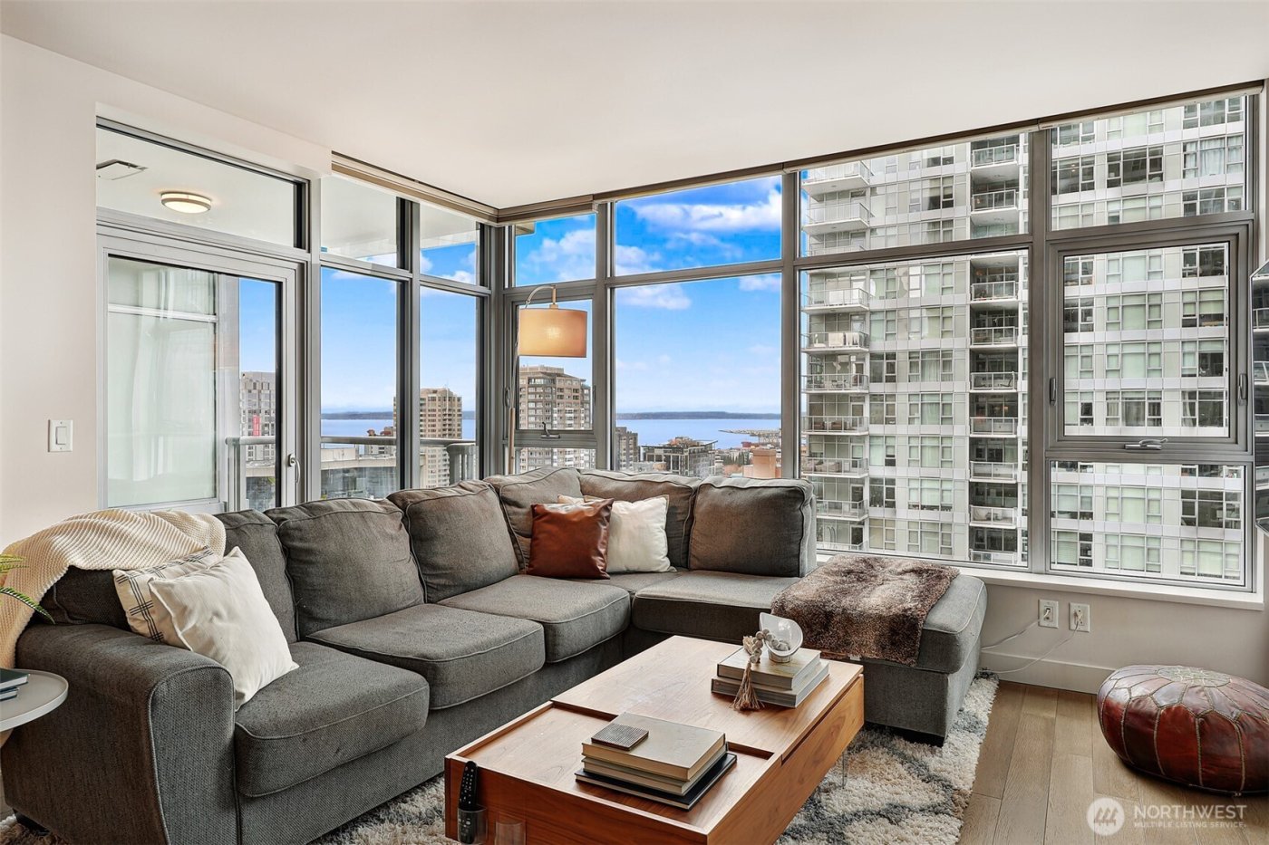 588 Bell Street #2008S, Seattle, WA 98121