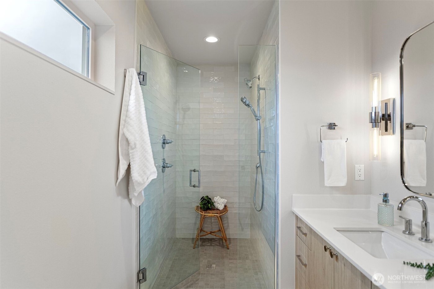 928 NW 57th Street #B, Seattle, WA 98107