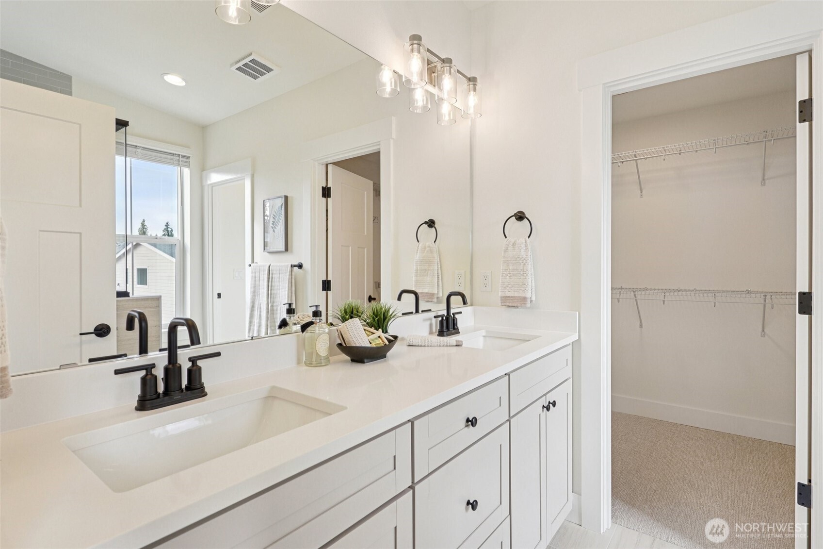 11 160th Place SE, Bothell, WA 98012