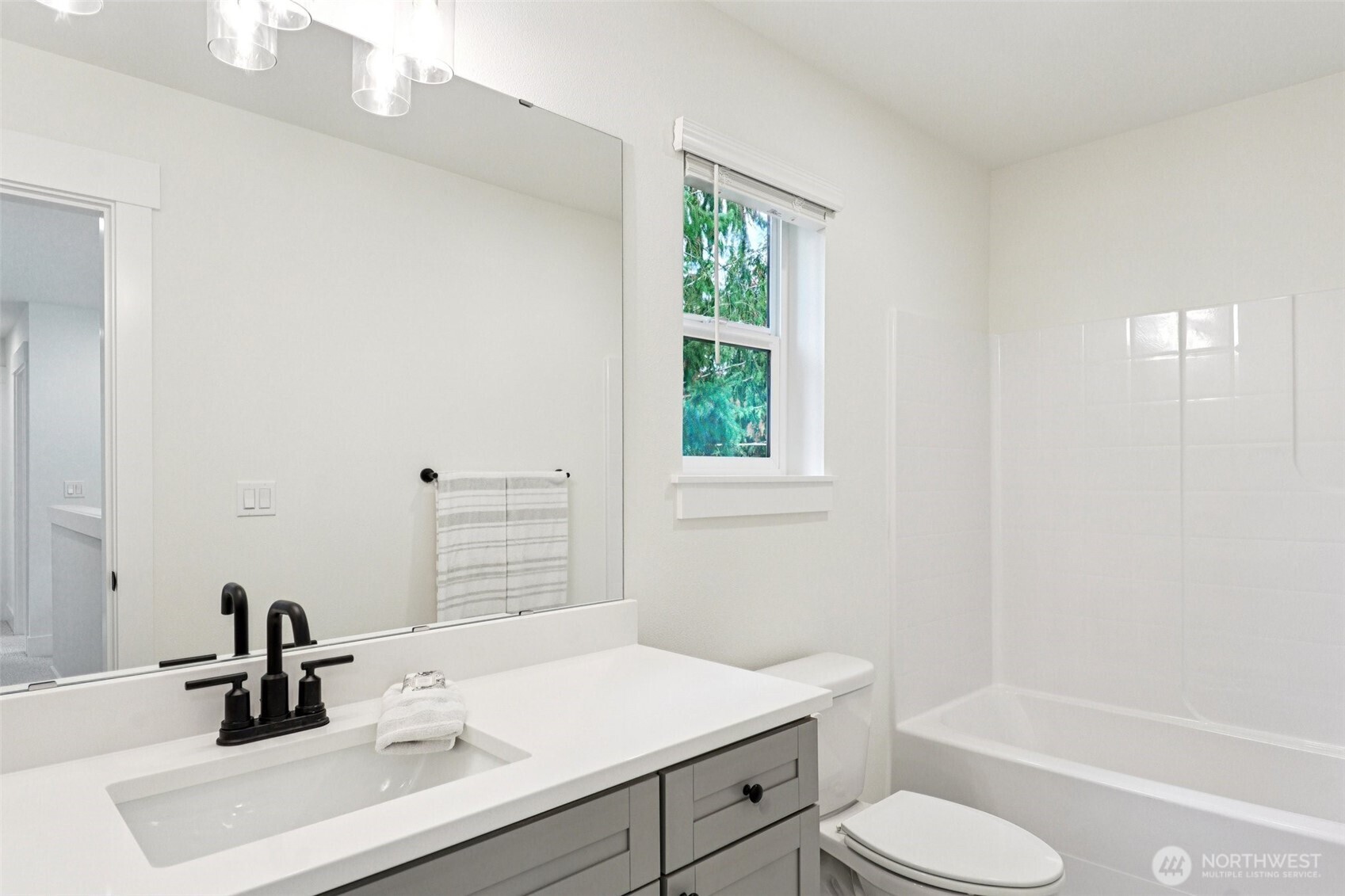 11 160th Place SE, Bothell, WA 98012