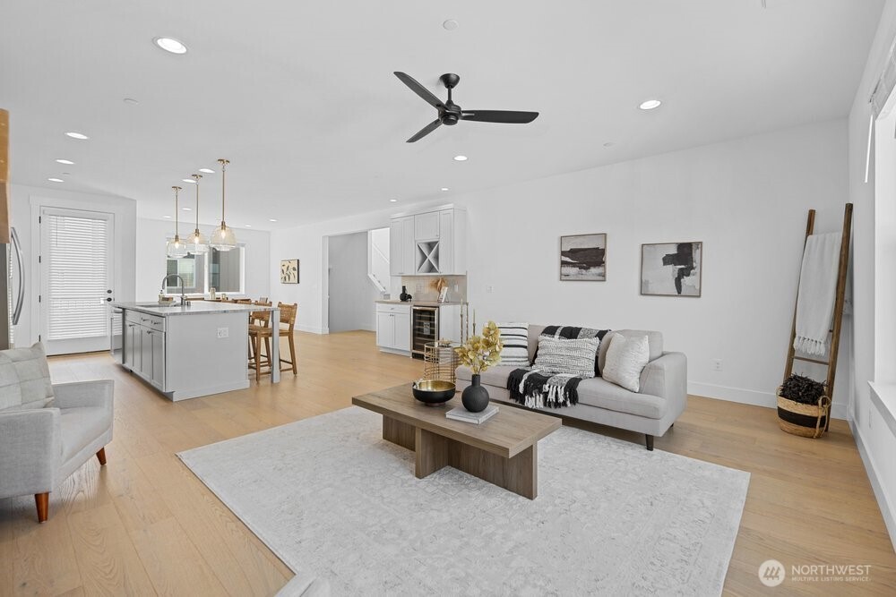 16 160th Place SE, Bothell, WA 98012