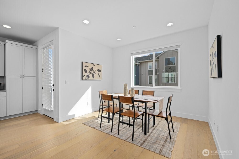 16 160th Place SE, Bothell, WA 98012