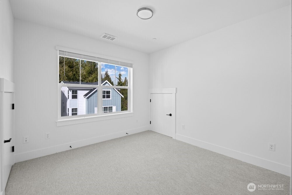 16 160th Place SE, Bothell, WA 98012