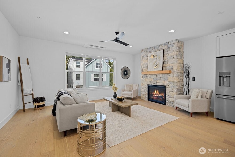 16 160th Place SE, Bothell, WA 98012