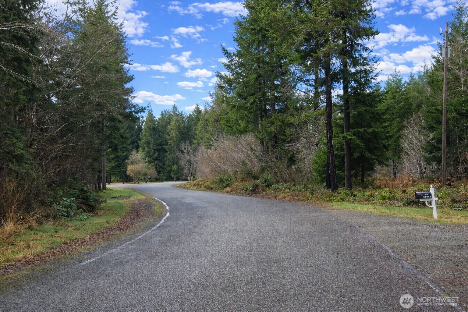 218 Bowes Road , Hoquiam, WA 98550