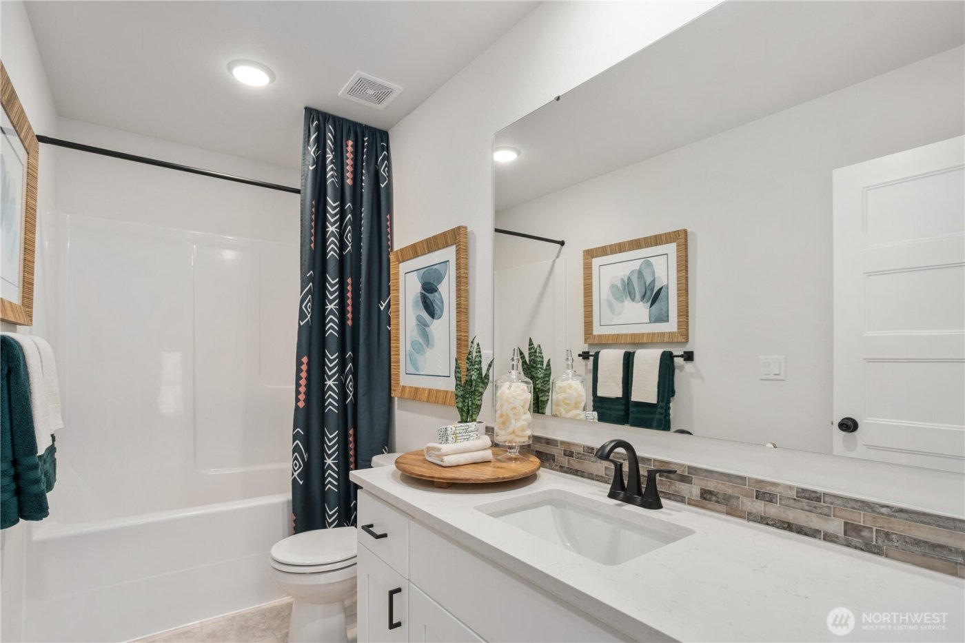 12658 121st Street Ct E #100, Puyallup, WA 98374