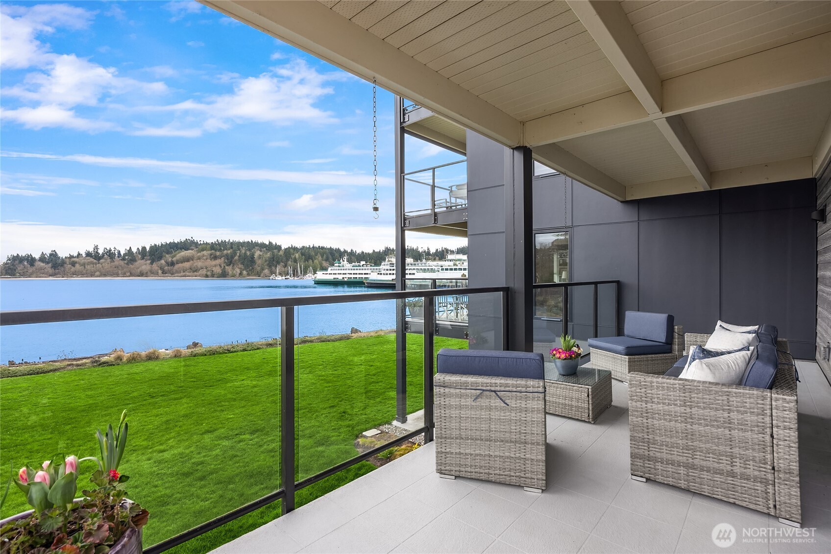 428 Harborview Drive SE #121, Bainbridge Island, WA 98110-2401