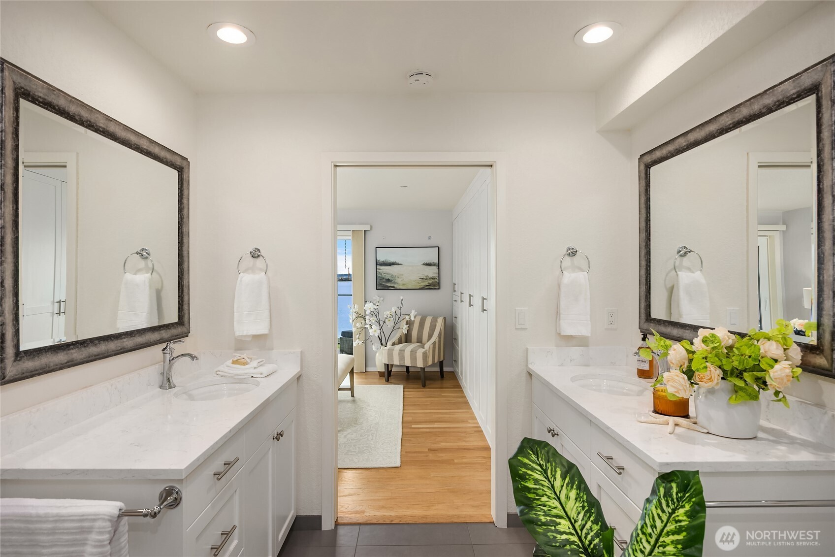 428 Harborview Drive SE #121, Bainbridge Island, WA 98110-2401