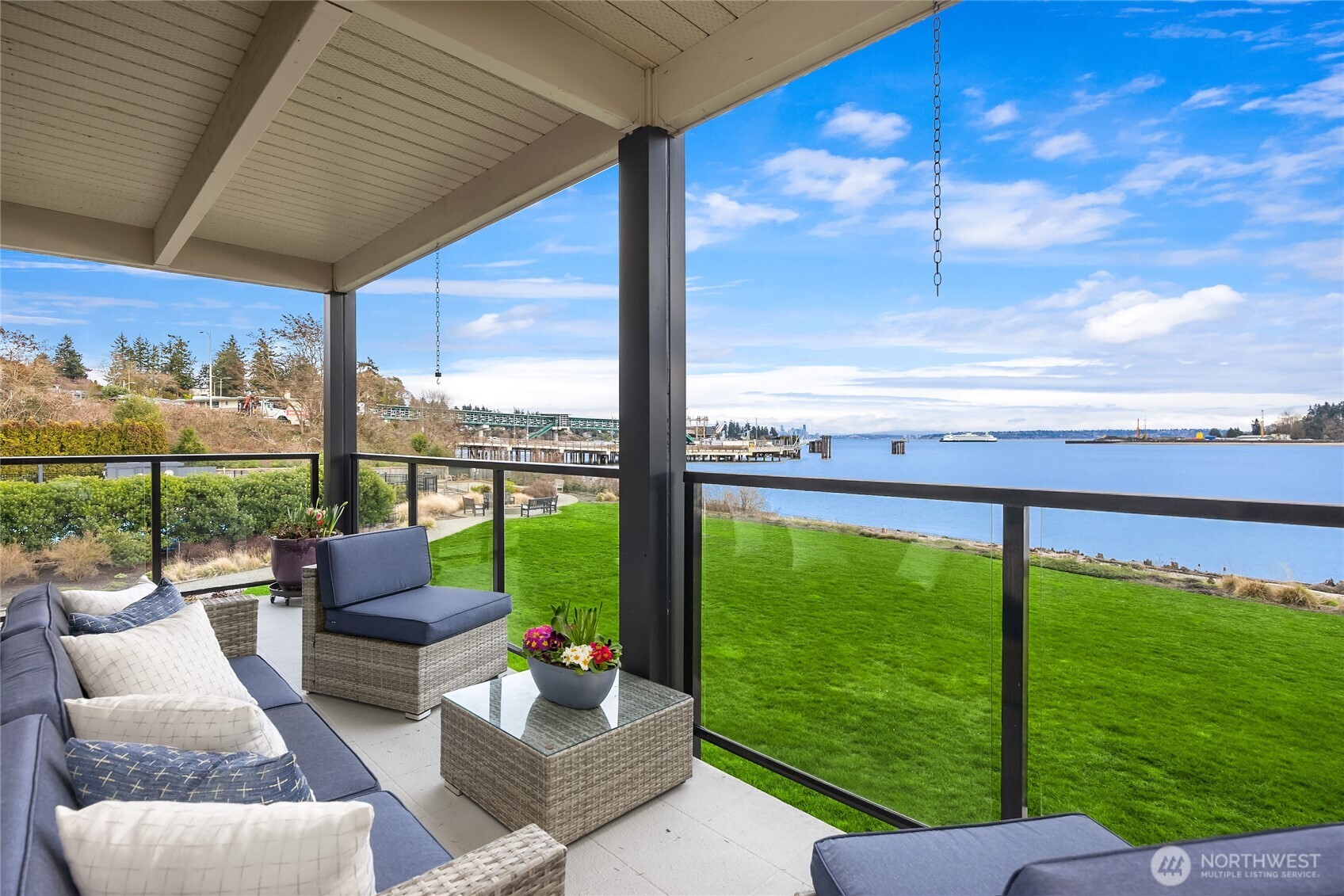 428 Harborview Drive SE #121, Bainbridge Island, WA 98110-2401