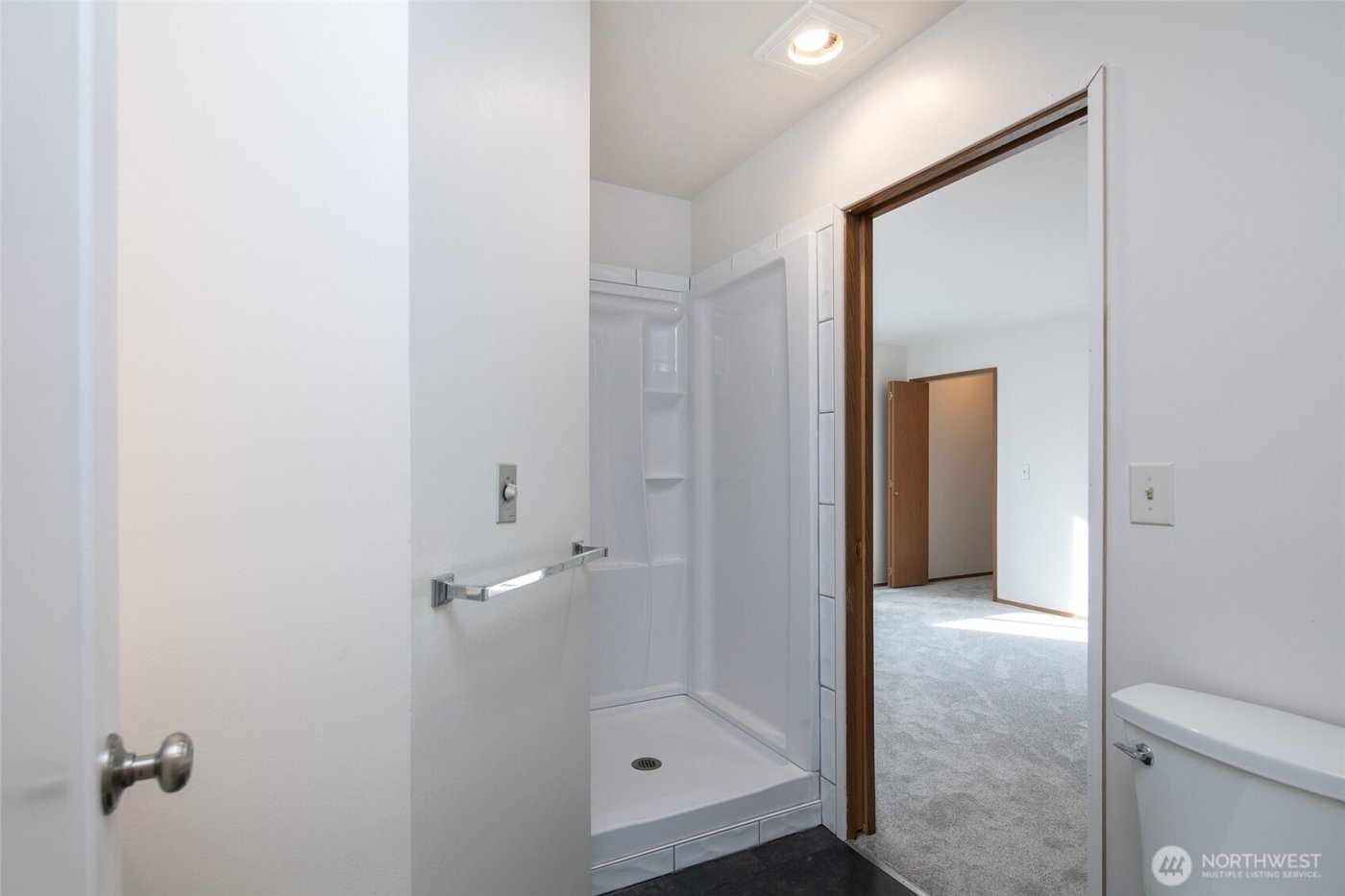 9741 Woodlawn Avenue N, Seattle, WA 98103