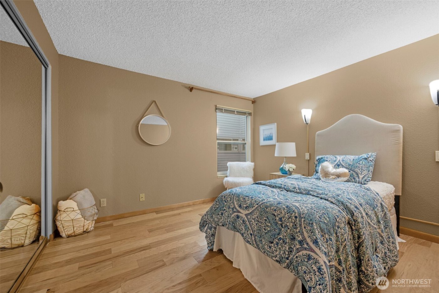 200 James Street #307, Edmonds, WA 98020