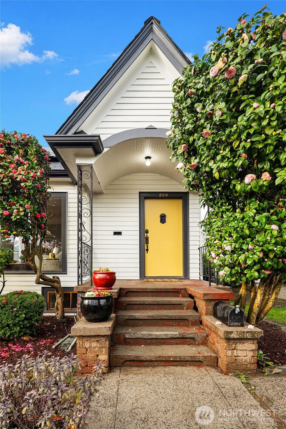 200 NW 73rd Street , Seattle, WA 98117