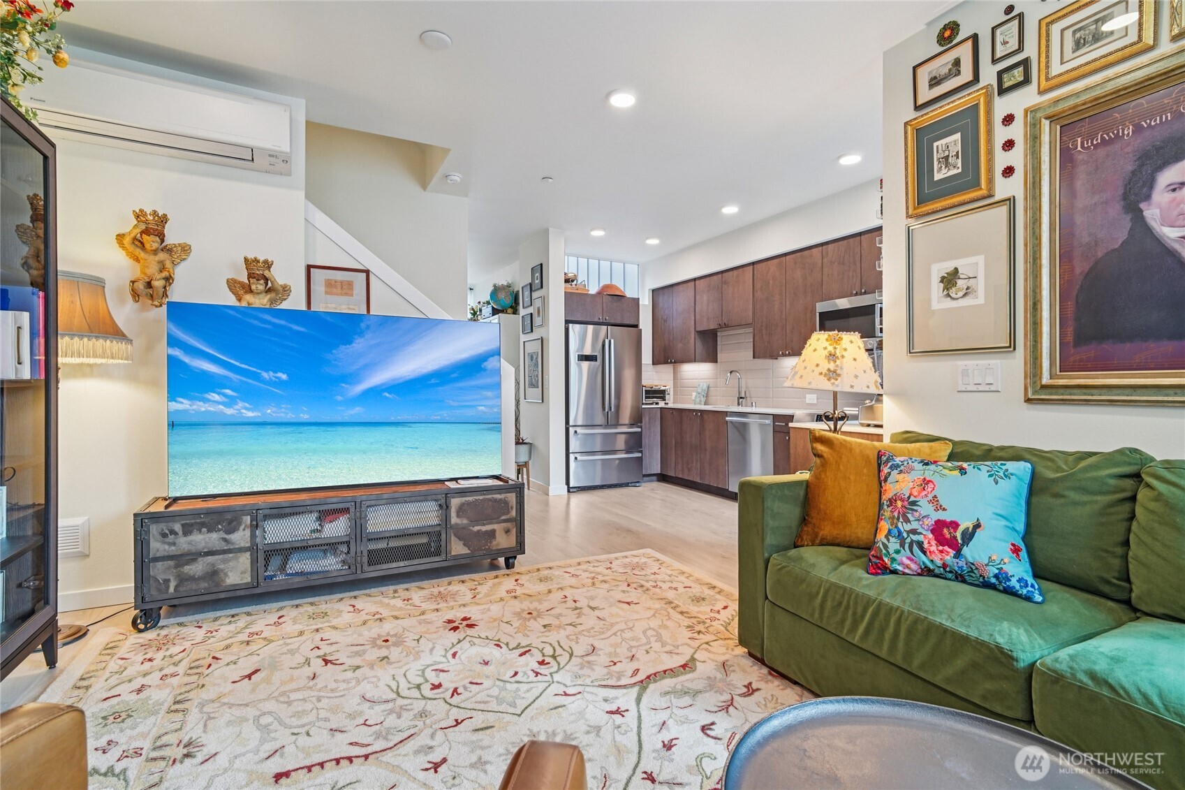 3070 SW Avalon Way #E, Seattle, WA 98126