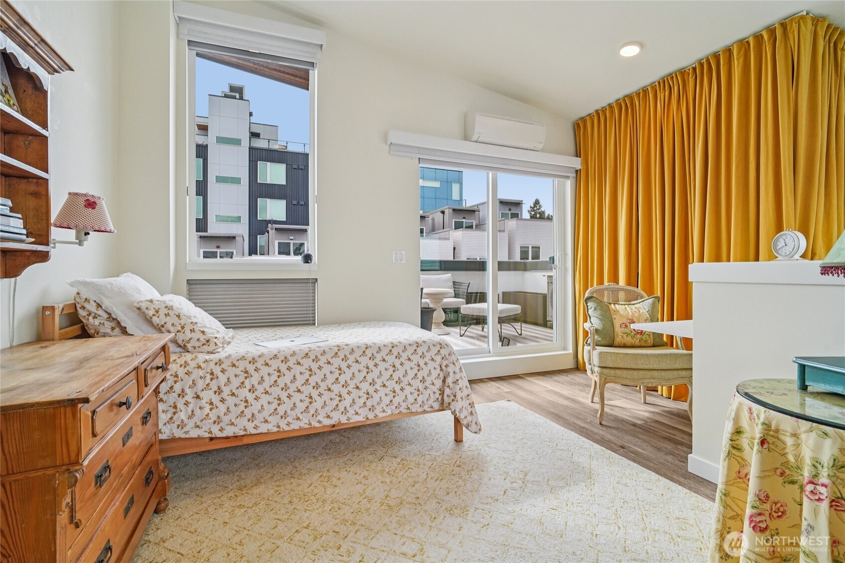 3070 SW Avalon Way #E, Seattle, WA 98126