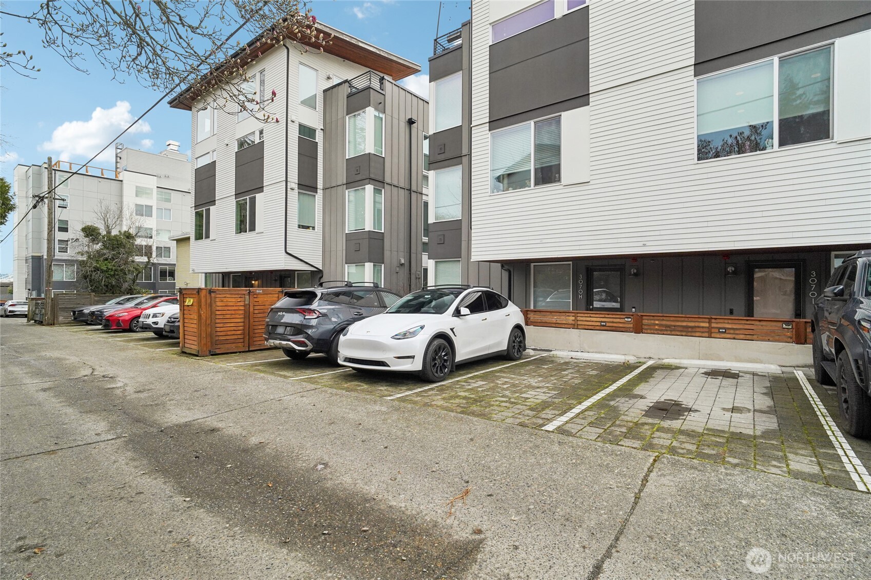 3070 SW Avalon Way #E, Seattle, WA 98126