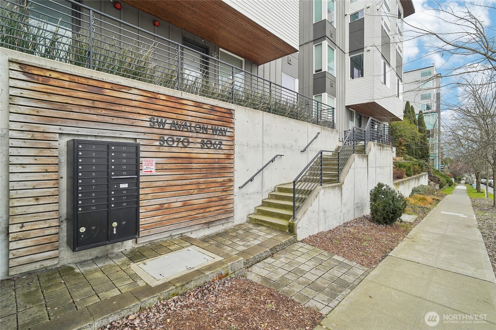 3070 SW Avalon Way #E, Seattle, WA 98126