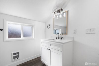 713 N Main Avenue , Ridgefield, WA 98642 - Photo 24