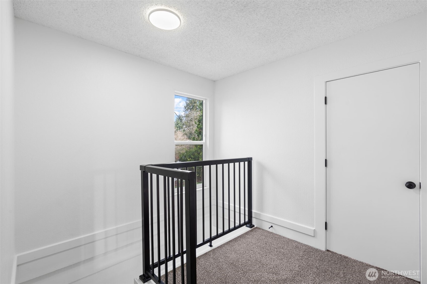 713 N Main Avenue , Ridgefield, WA 98642