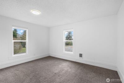 713 N Main Avenue , Ridgefield, WA 98642 - Photo 29