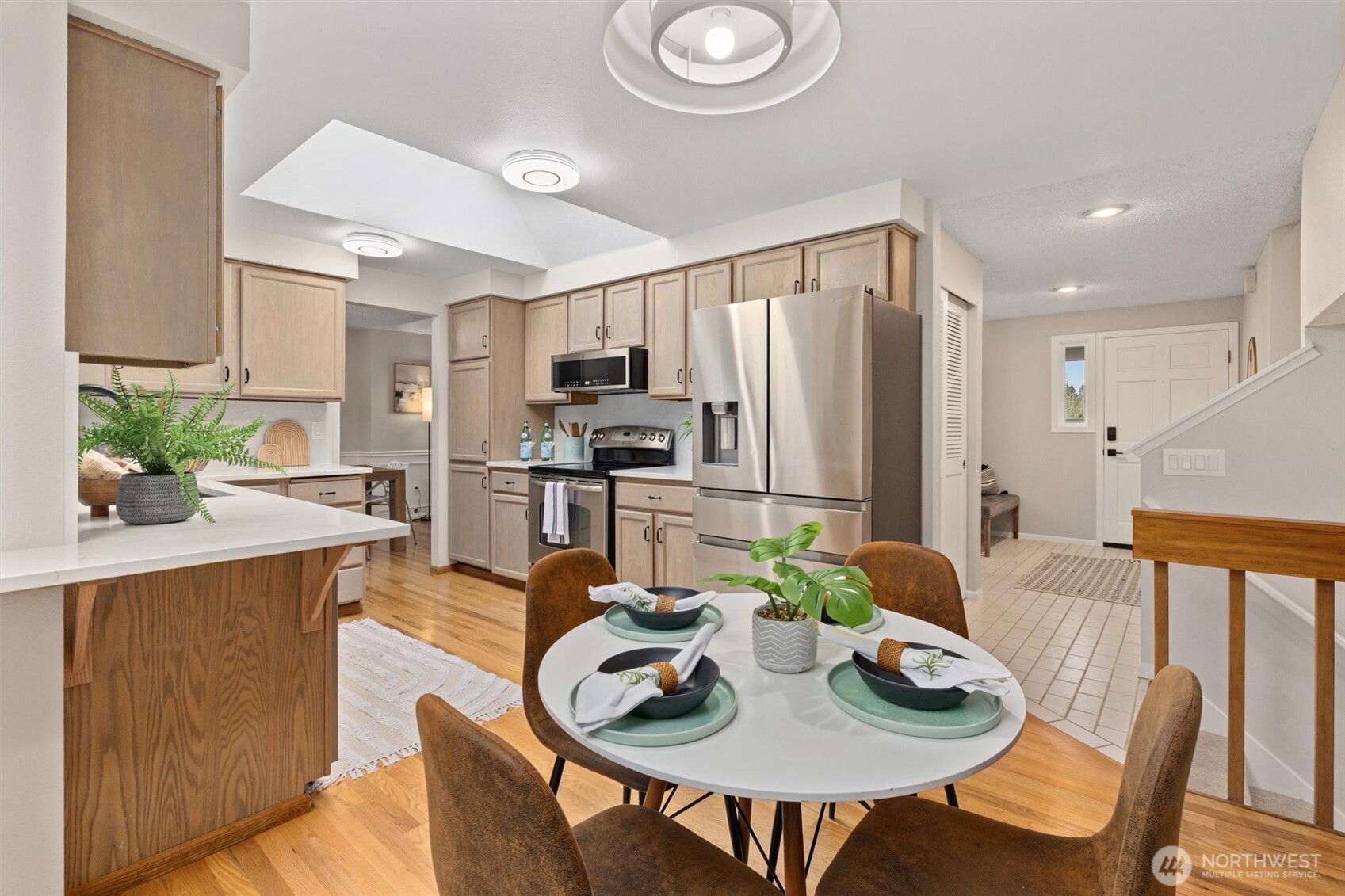 18115 NE 108th Court , Redmond, WA 98052-2866