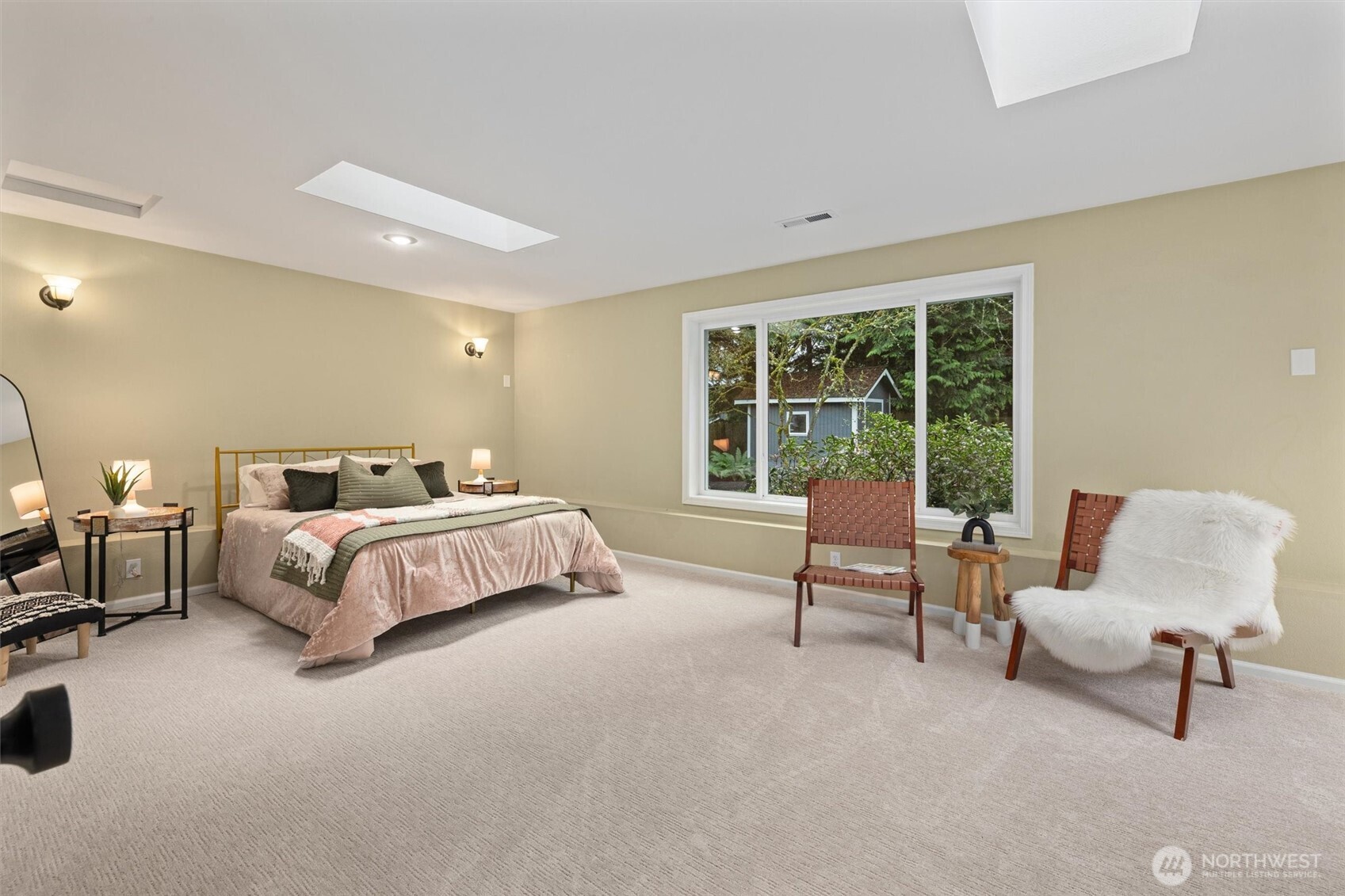 18115 NE 108th Court , Redmond, WA 98052-2866