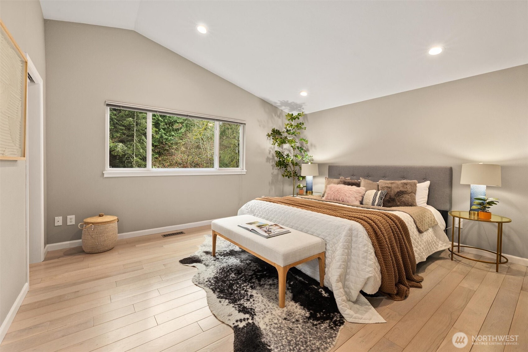 18115 NE 108th Court , Redmond, WA 98052-2866