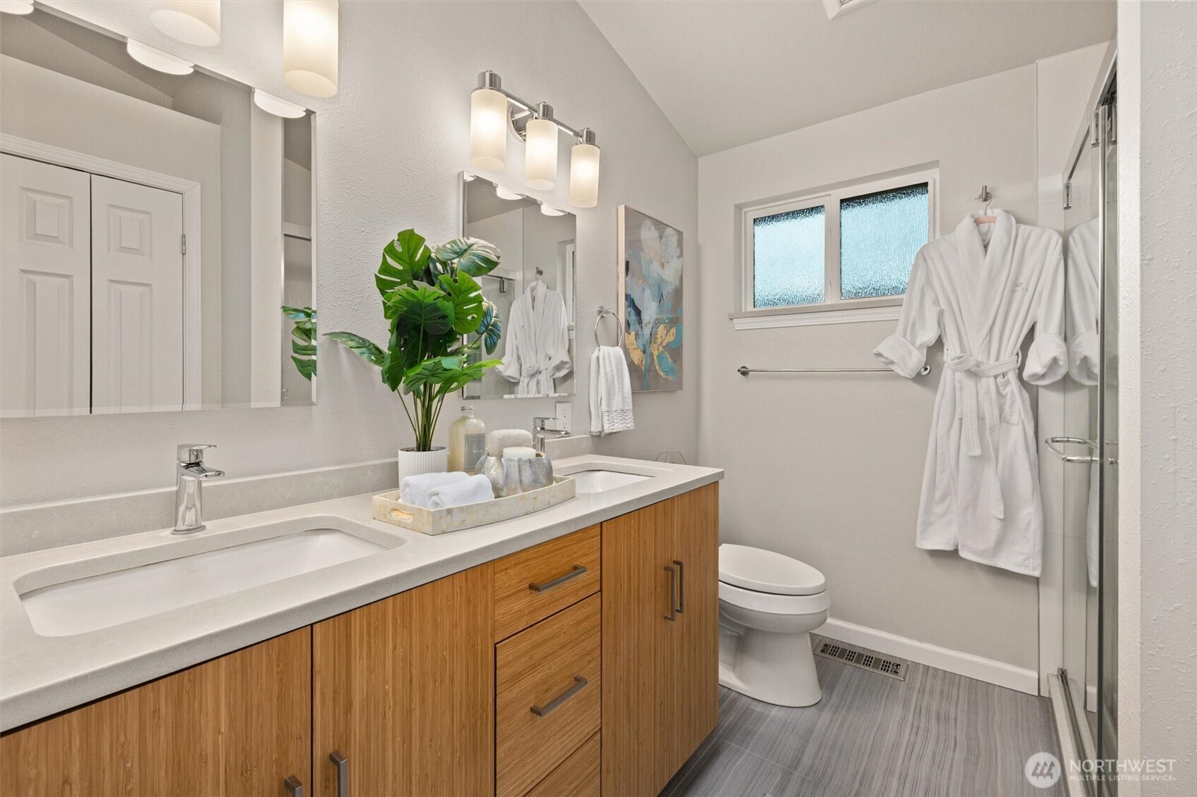 18115 NE 108th Court , Redmond, WA 98052-2866