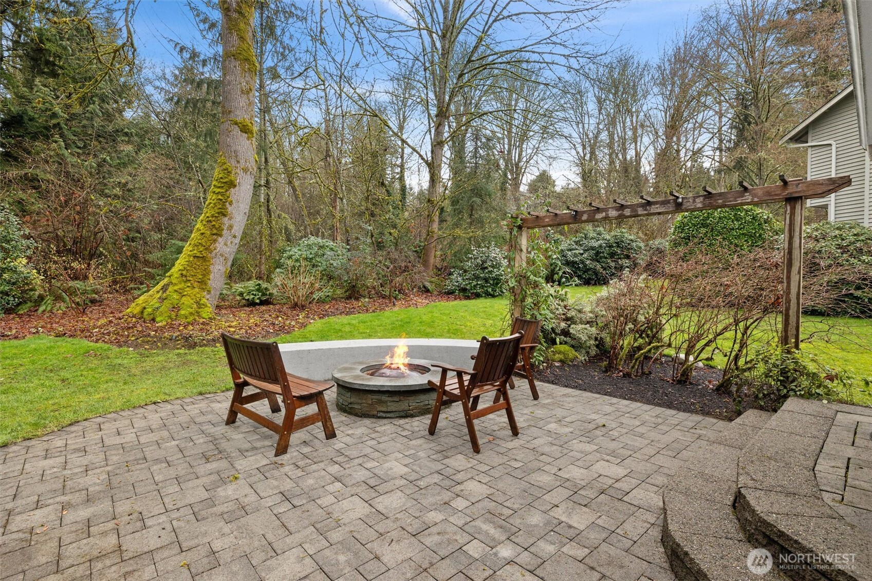 18115 NE 108th Court , Redmond, WA 98052-2866