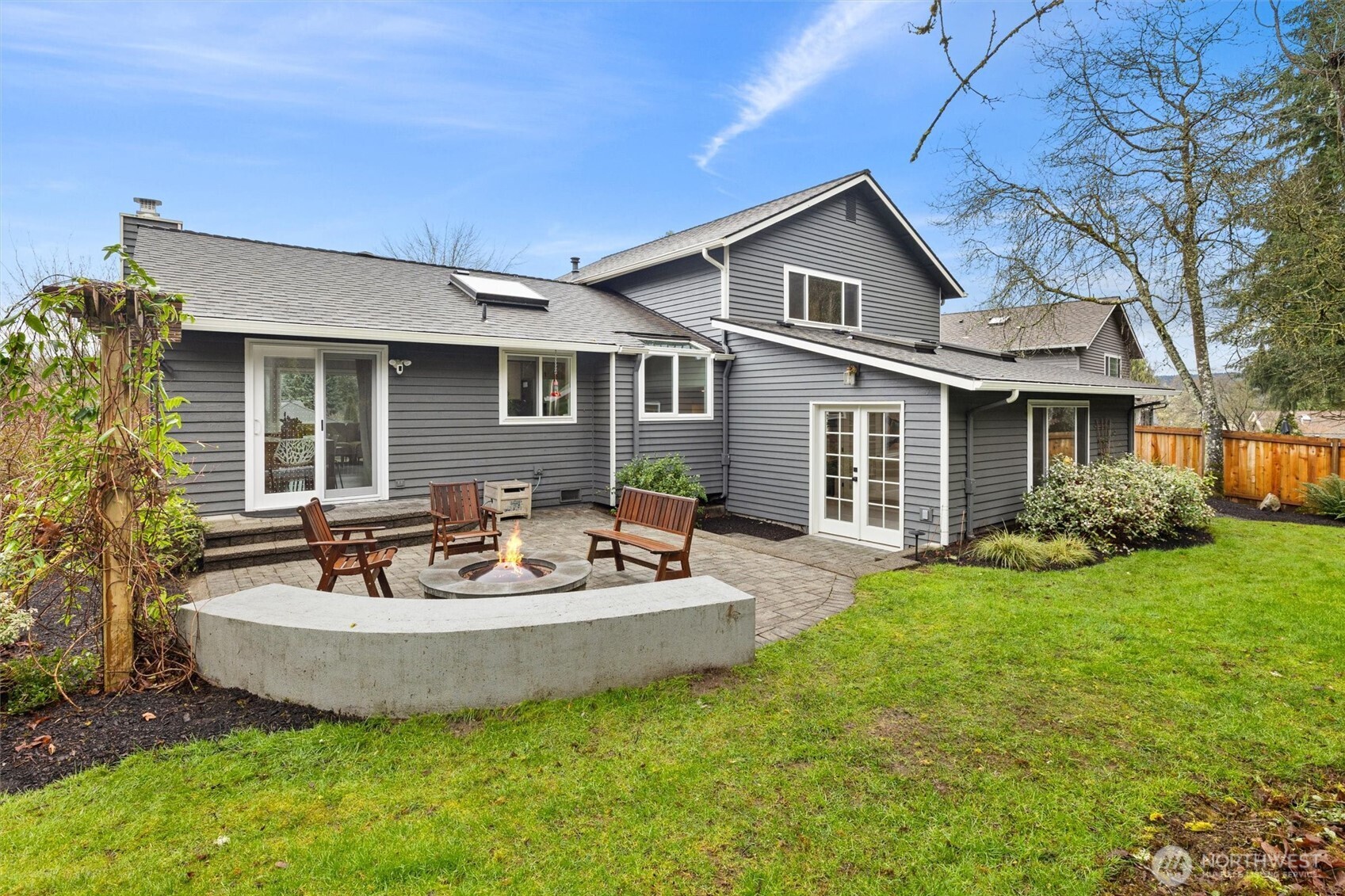 18115 NE 108th Court , Redmond, WA 98052-2866