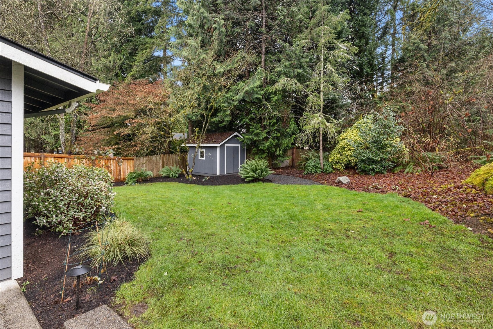 18115 NE 108th Court , Redmond, WA 98052-2866