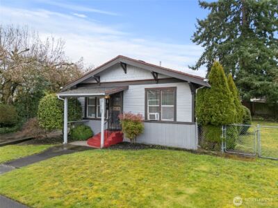 421 2nd Street NW, Puyallup, WA 98371 - Photo 2