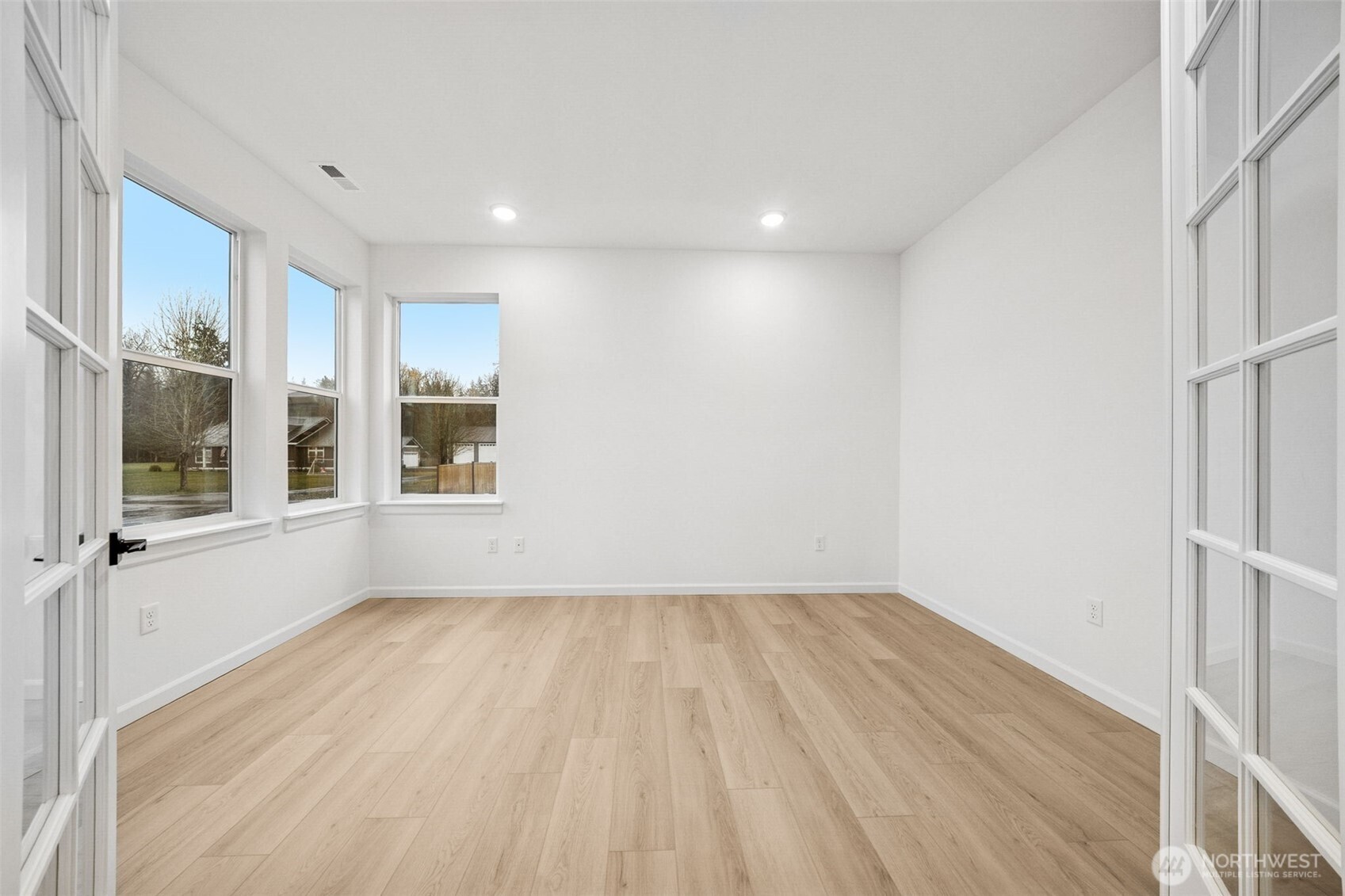 793 S Davis #105, Buckley, WA 98321