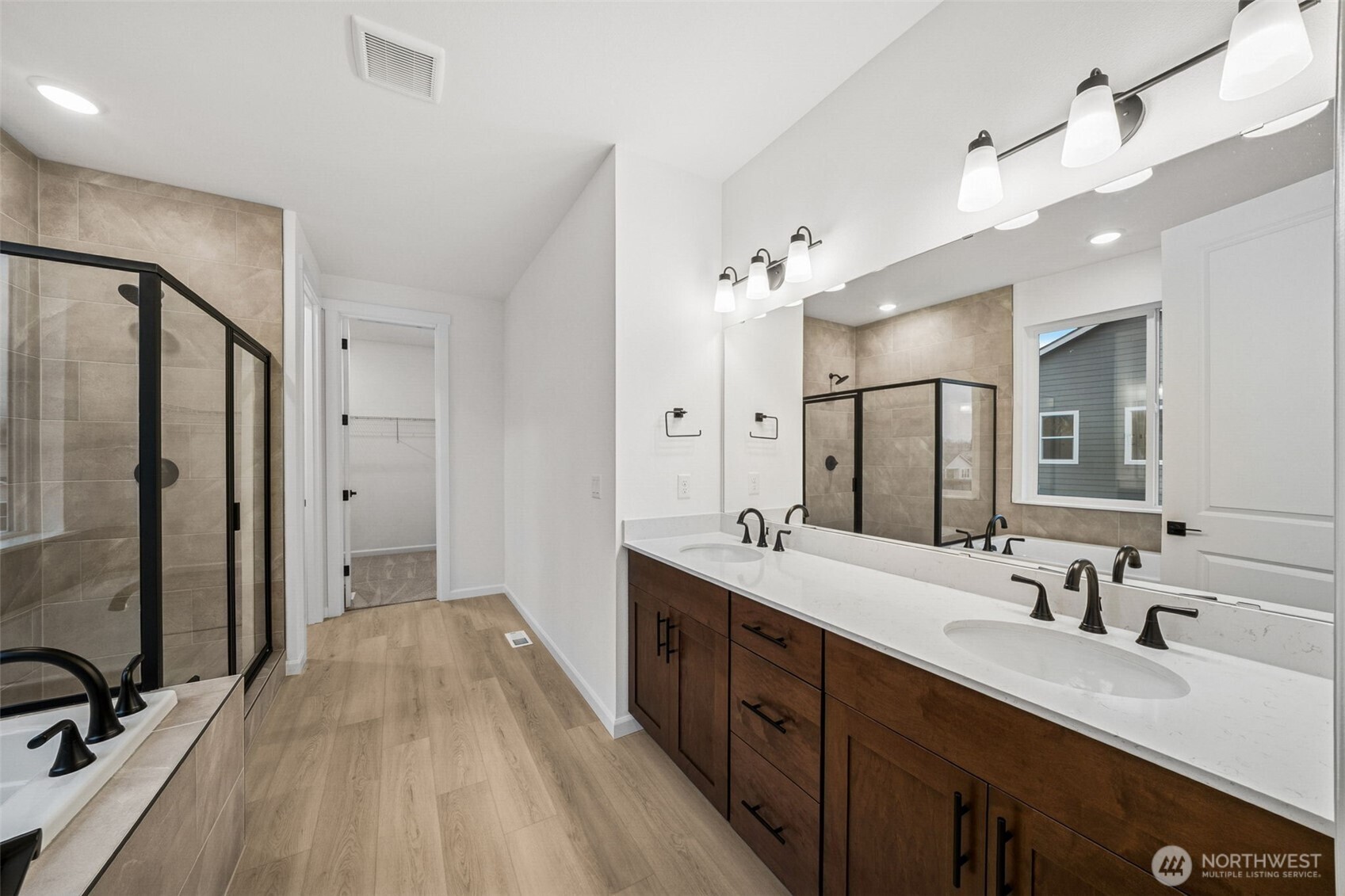 793 S Davis #105, Buckley, WA 98321