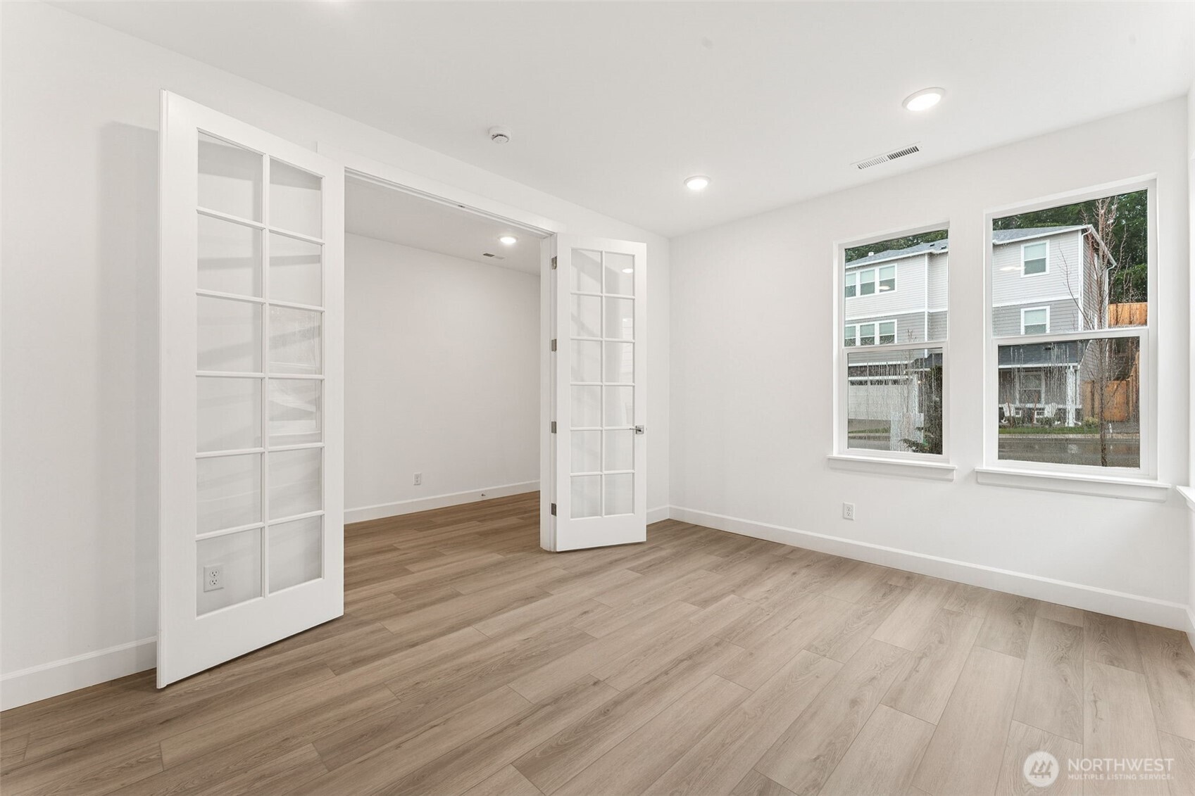 10655 Treasure Drive NW #118, Silverdale, WA 98383