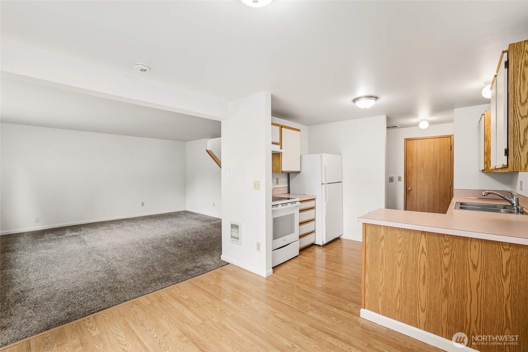 643 School Street SE, Lacey, WA 98503